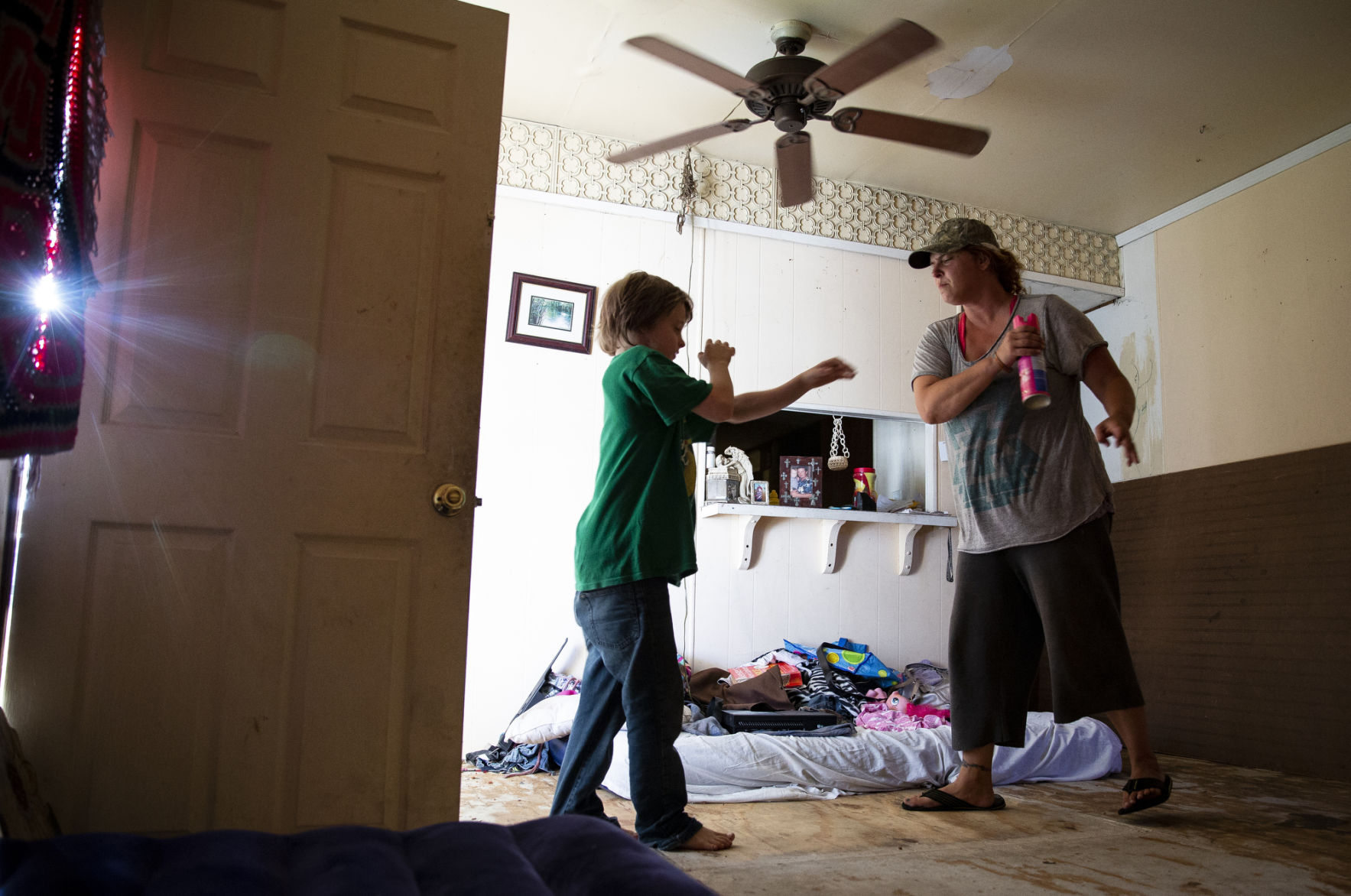 Homeless Victoria mother struggles to keep 7 kids off the street